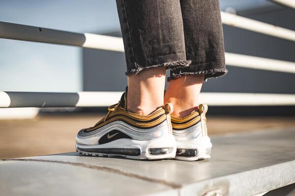 Air max 97 outlet metallic gold on feet